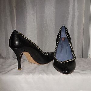 * Ashley Dearborn  black & gold  high heel shoes
